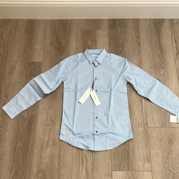 Brand new button up dress shirt for boys - Picture 1 of 6